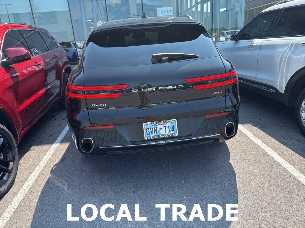 2023 Genesis GV70 2.5T photo 3