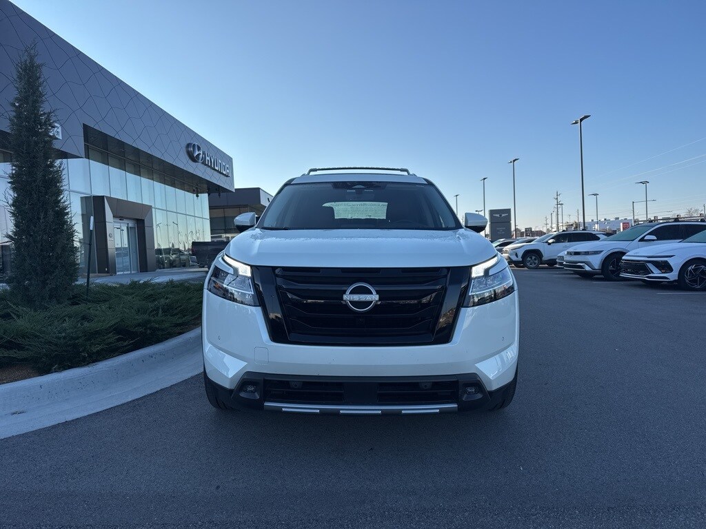 Used 2024 Nissan Pathfinder Platinum SUV