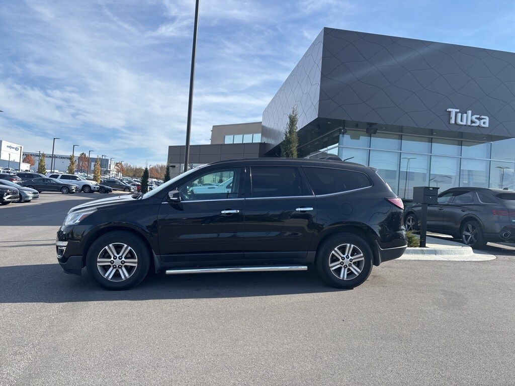 Used 2017 Chevrolet Traverse 2LT SUV