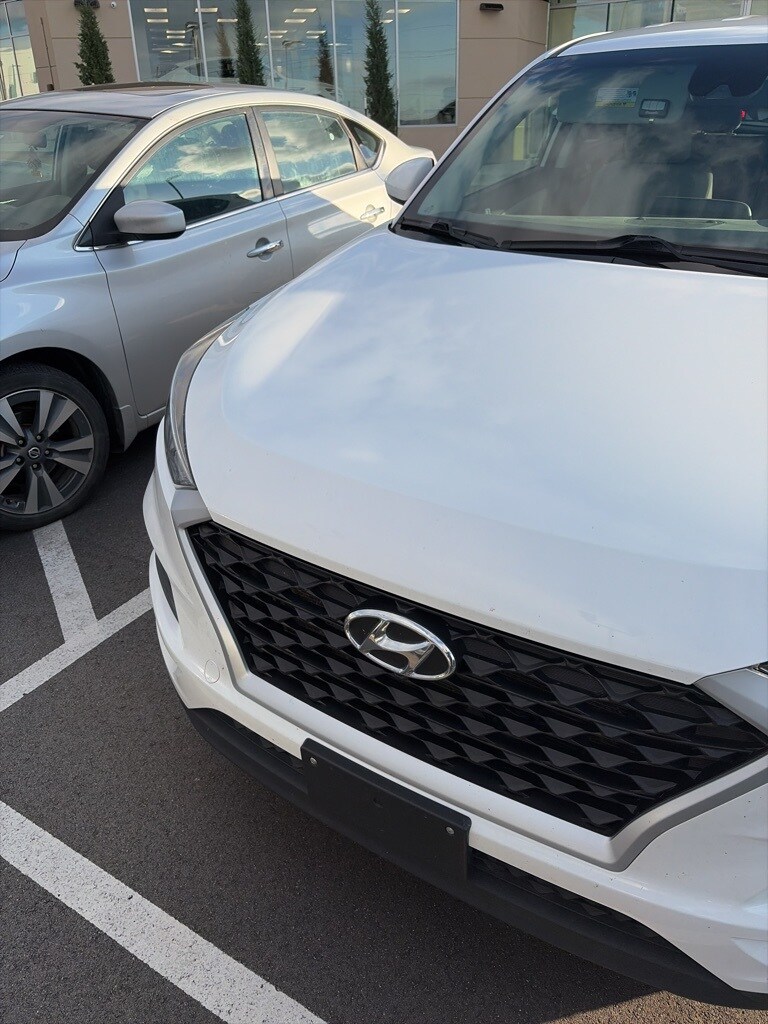 2019 Hyundai Tucson SE photo 2