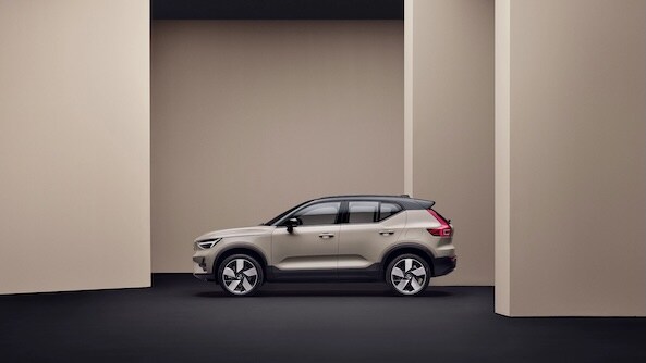 2026%20Volvo%20EX40.jpg
