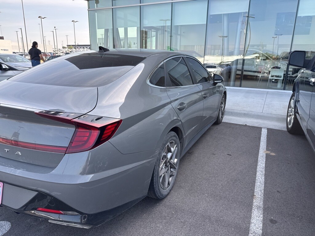 2021 Hyundai Sonata SEL photo 3