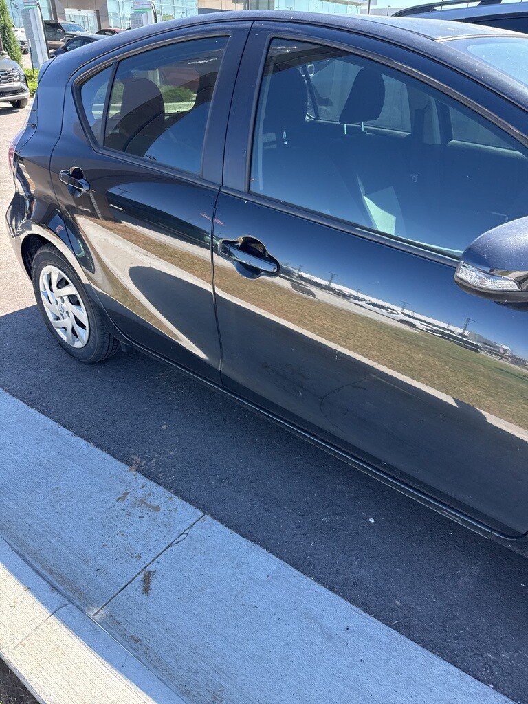 2015 Toyota Prius C Four photo 3