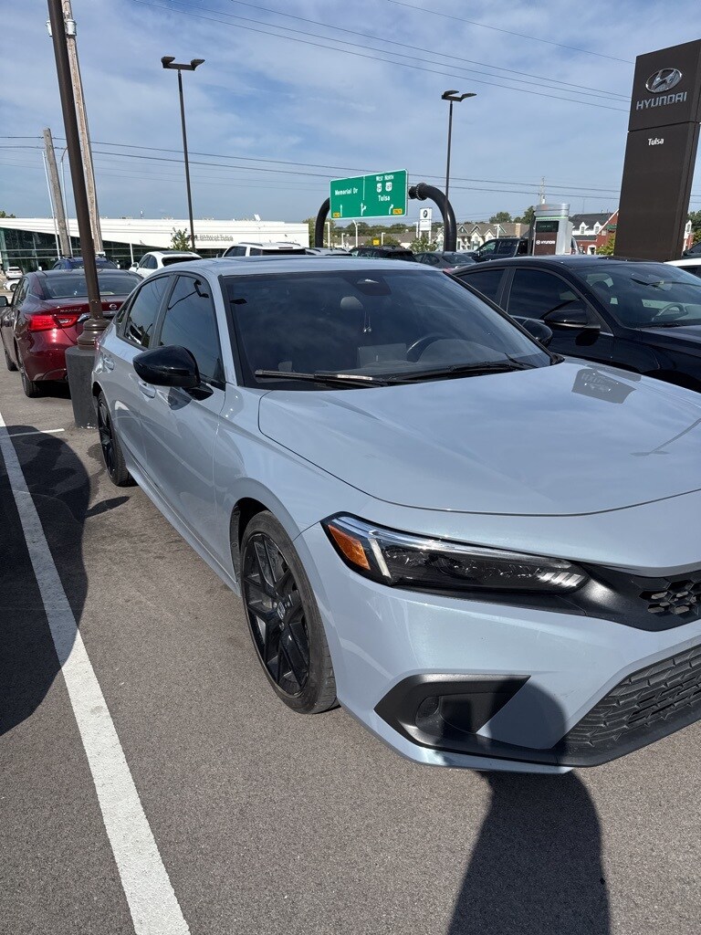 2023 Honda Civic Si photo 2