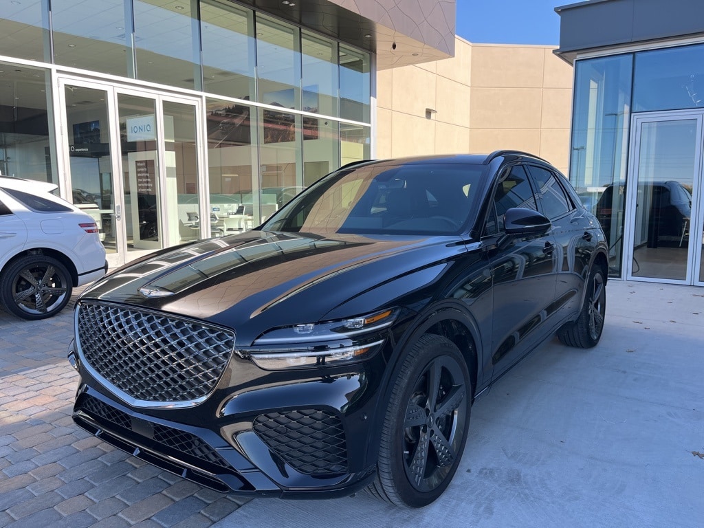 2025 GENESIS GV70 Sport's photo