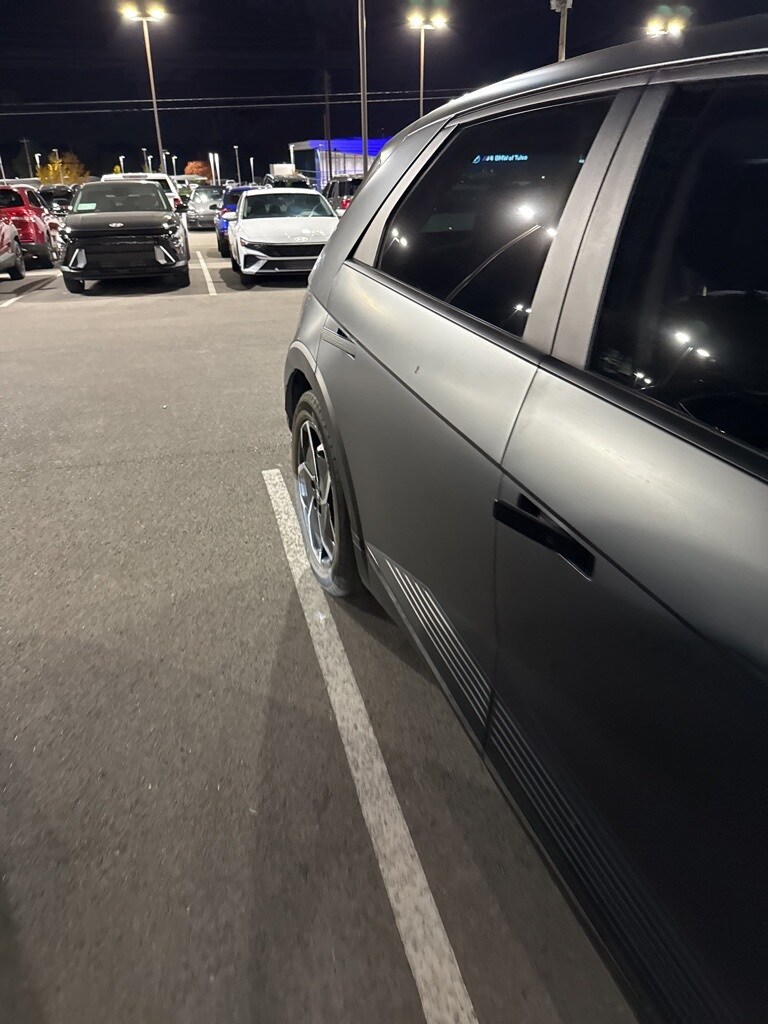 2022 Hyundai Ioniq 5 SEL photo 3