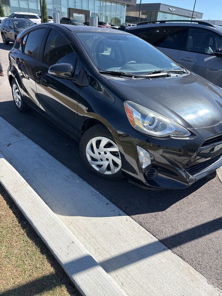 2015 Toyota Prius C Four photo 2