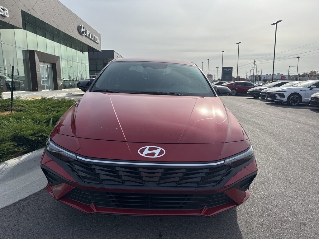 Used 2025 Hyundai Elantra SEL Sport Sedan