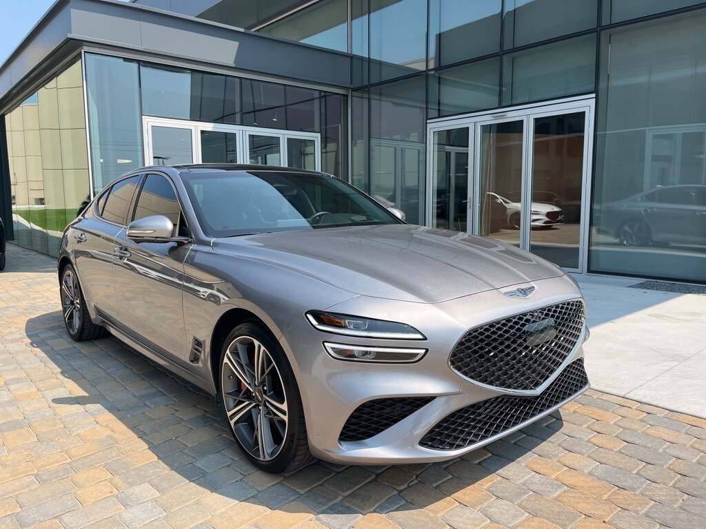 2025 Genesis G70 3.3T Sport Advanced photo 3