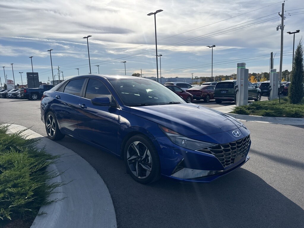 Used 2021 Hyundai Elantra SEL Sedan