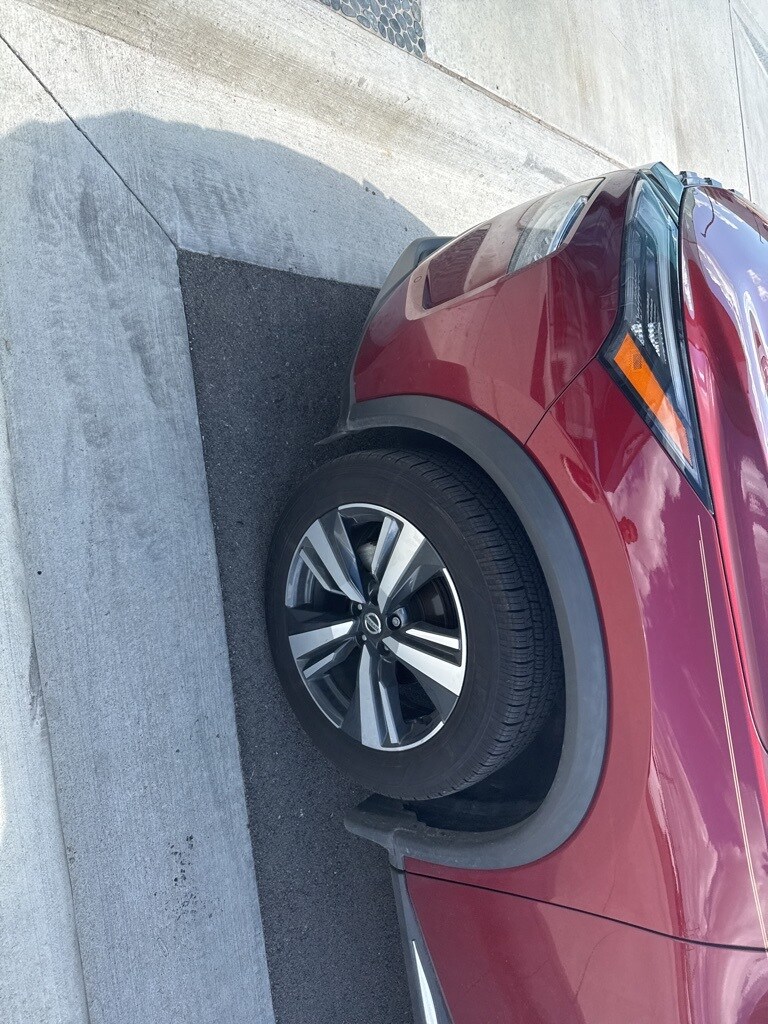 2021 Nissan Rogue SL photo 2
