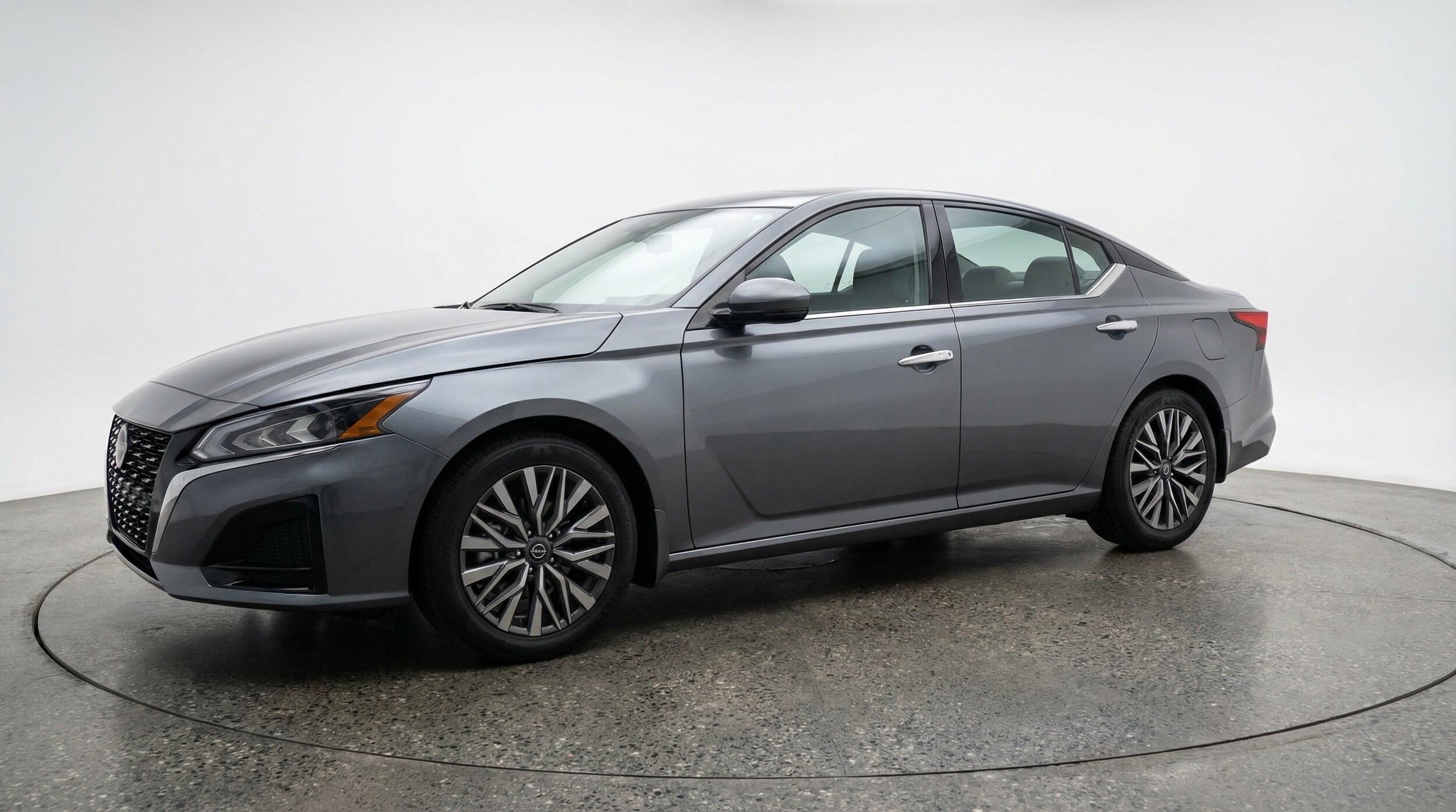 Thumbnail: 2025 Nissan Altima - 3