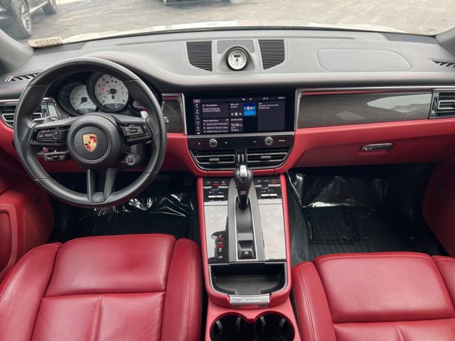 2024 Porsche Macan GTS - Photo 10