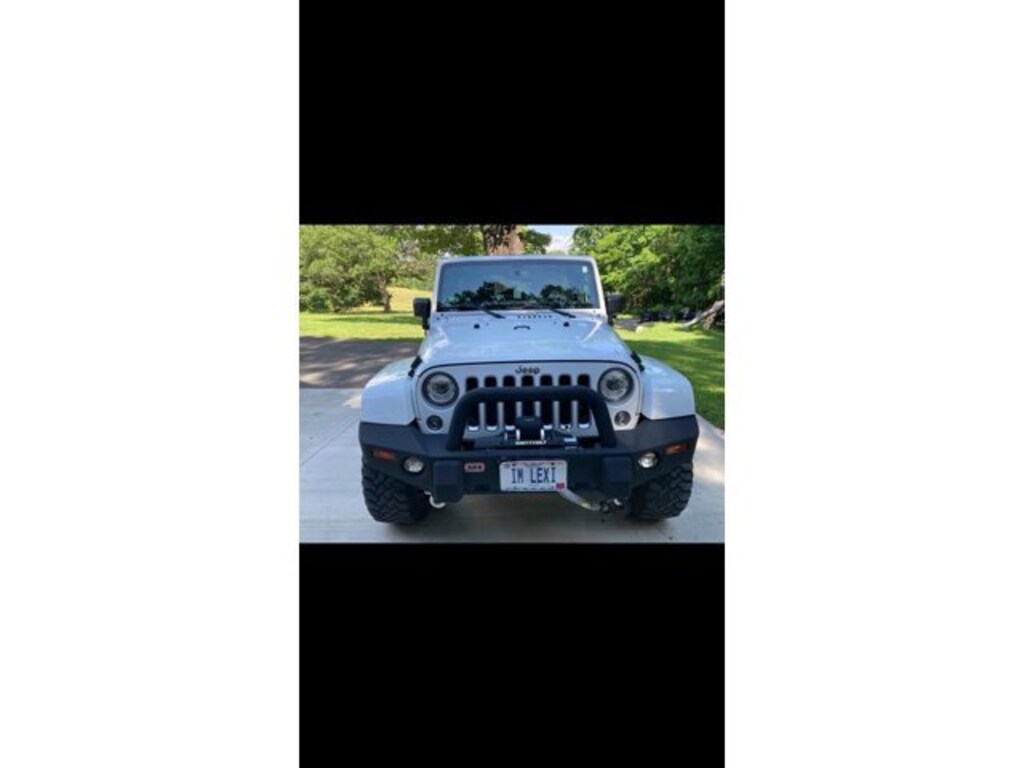 Used 2017 Jeep Wrangler Unlimited Sahara