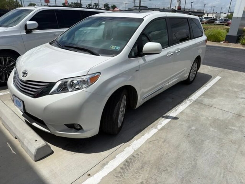 Used 2017 Toyota Sienna