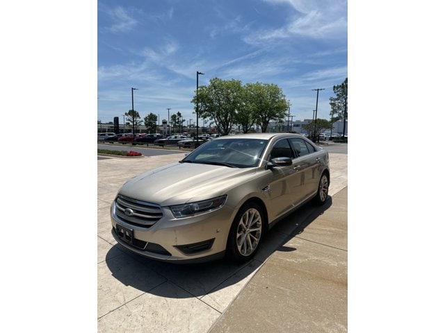 2018 Ford Taurus Limited FWD's photo