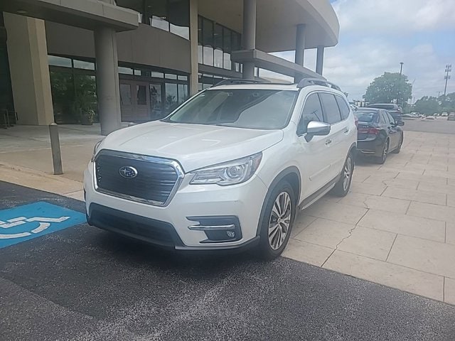 2019 Subaru Ascent Touring's photo