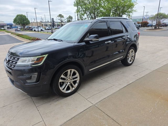 2017 Ford Explorer Limited 4WD's photo