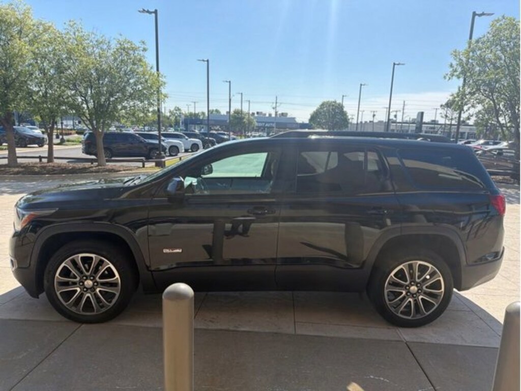 Used 2017 GMC Acadia SLT