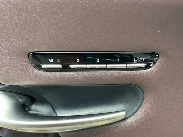 2018 Lexus LS Base - Photo 11