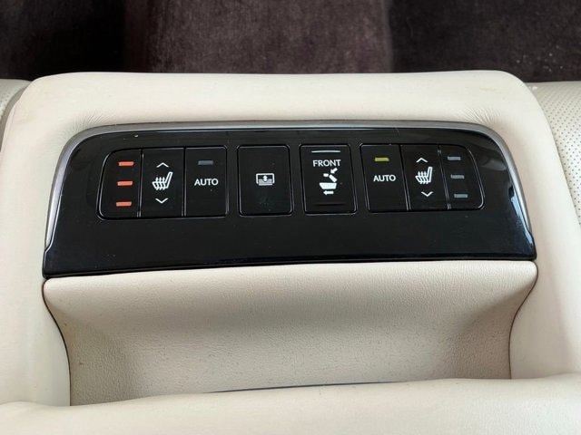 2018 Lexus LS Base - Photo 18