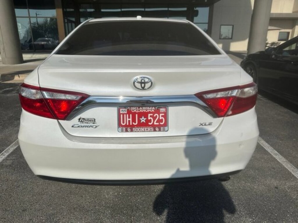 Used 2016 Toyota Camry XLE