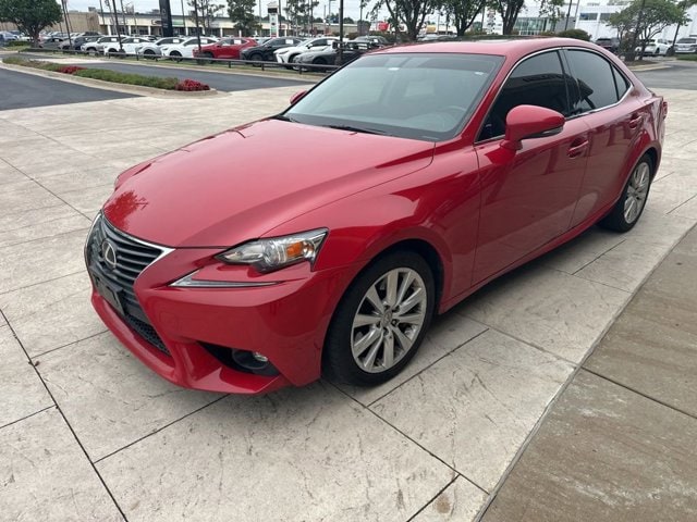 2016 Lexus IS 350 200t's photo