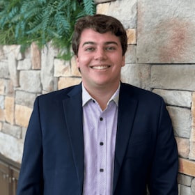 Staff member Barron Jackson from ID_529d80