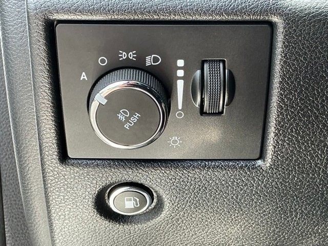 2020 Jeep Grand Cherokee Overland - Photo 35