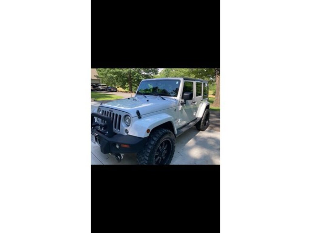 Used 2017 Jeep Wrangler Unlimited Sahara