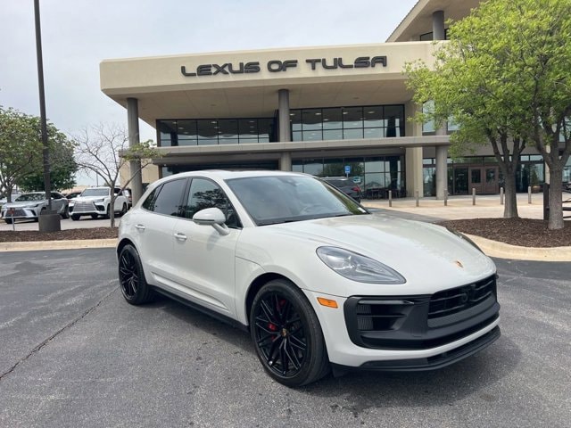 2024 Porsche Macan GTS's photo
