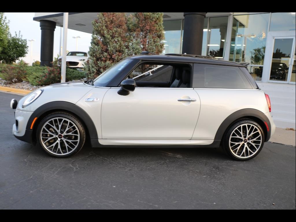 Used 2017 MINI Cooper S with VIN WMWXP7C37H3B95002 for sale in Kansas City