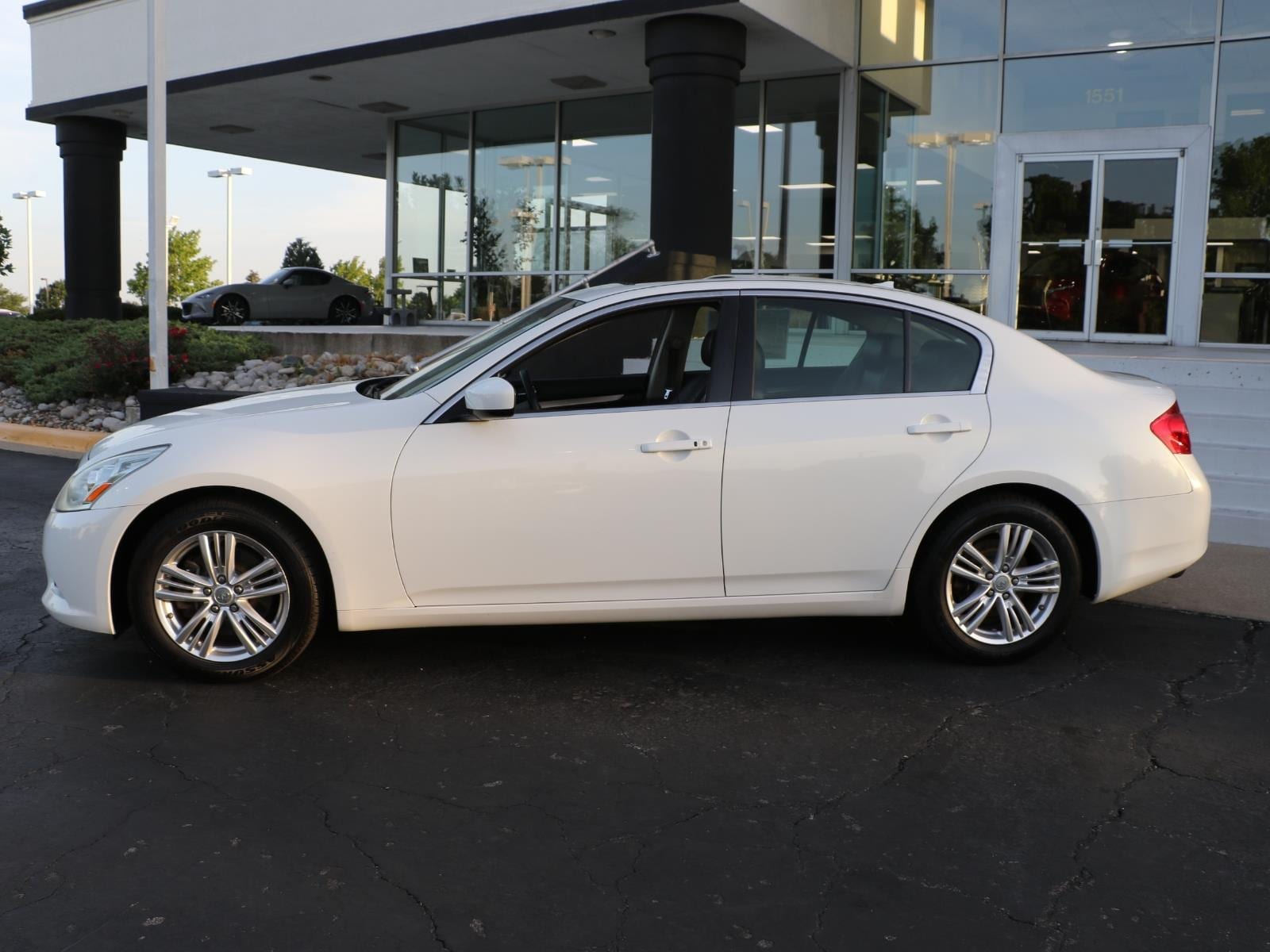 Used 2013 INFINITI G Sedan 37x with VIN JN1CV6AR8DM758720 for sale in Kansas City