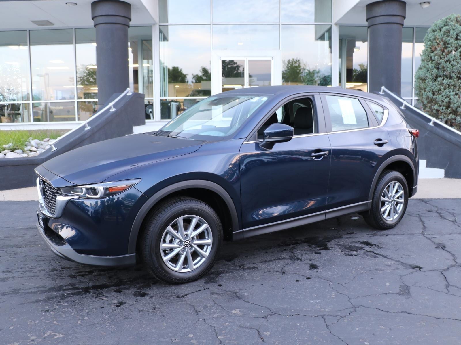 2025 Mazda CX-5 S Auto AWD's photo