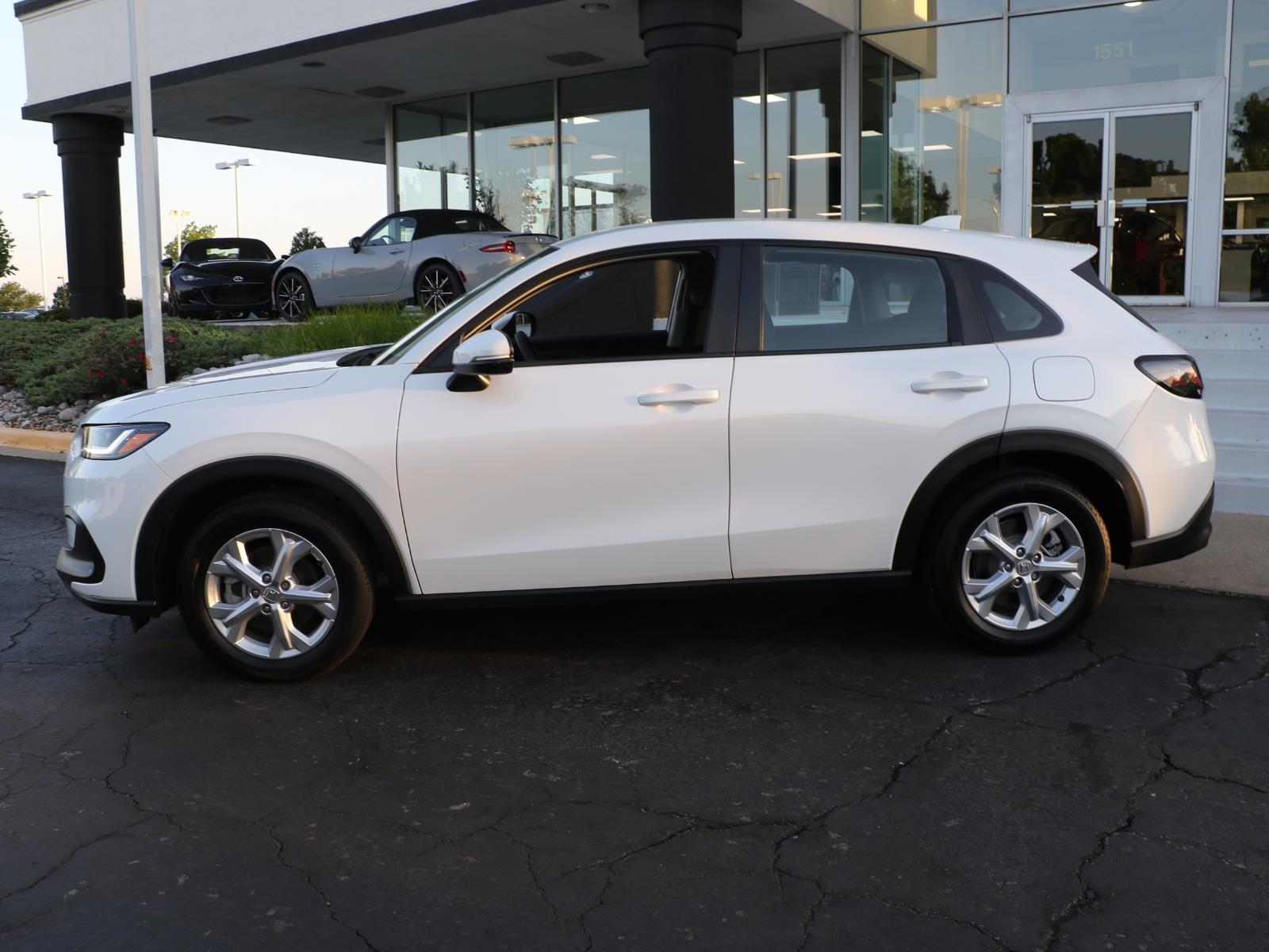 Used 2023 Honda HR-V LX with VIN 3CZRZ1H31PM704131 for sale in Kansas City