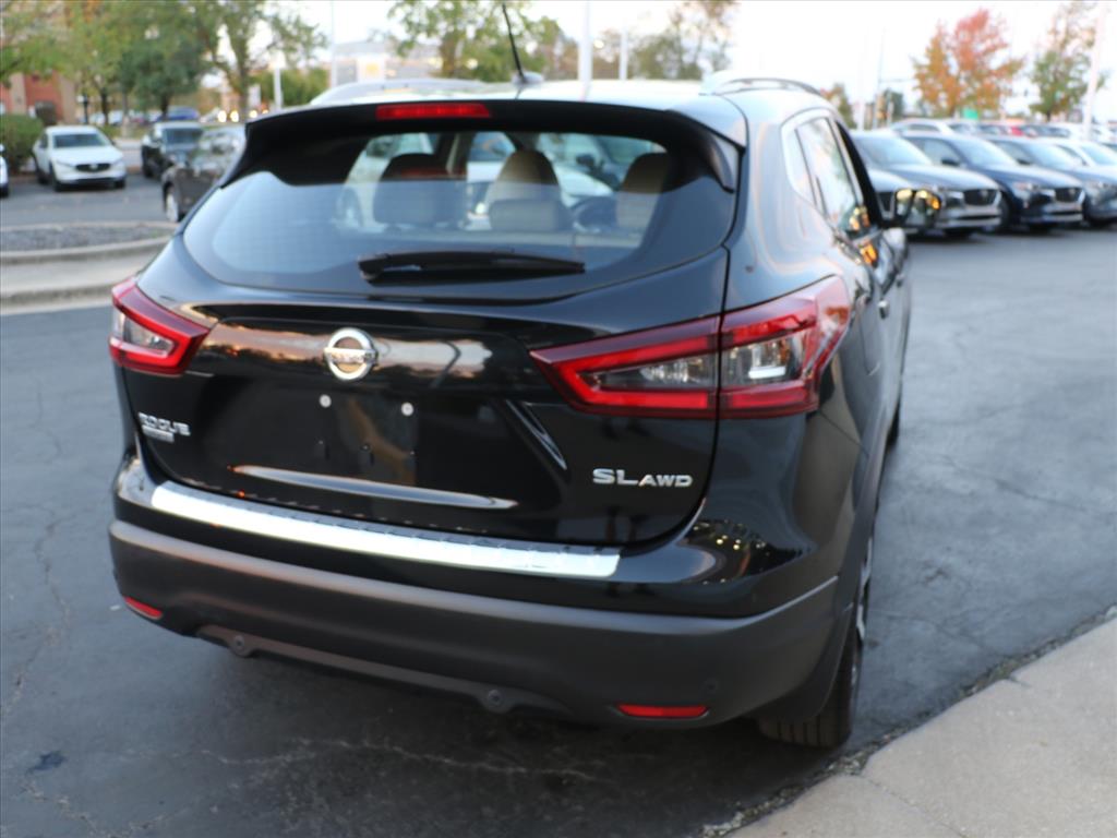 2022 Nissan Rogue Sport SL photo 4