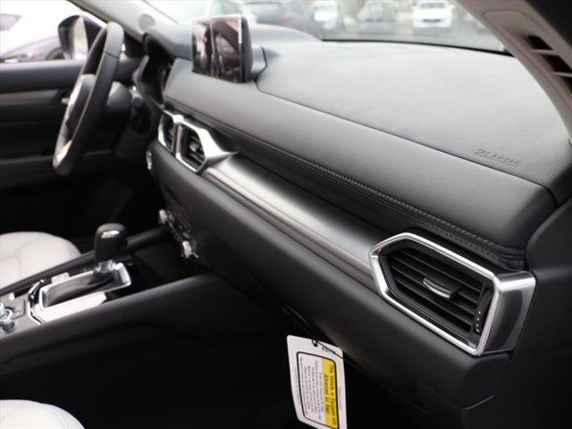 2025 Mazda CX-5 S Preferred package - Photo 8