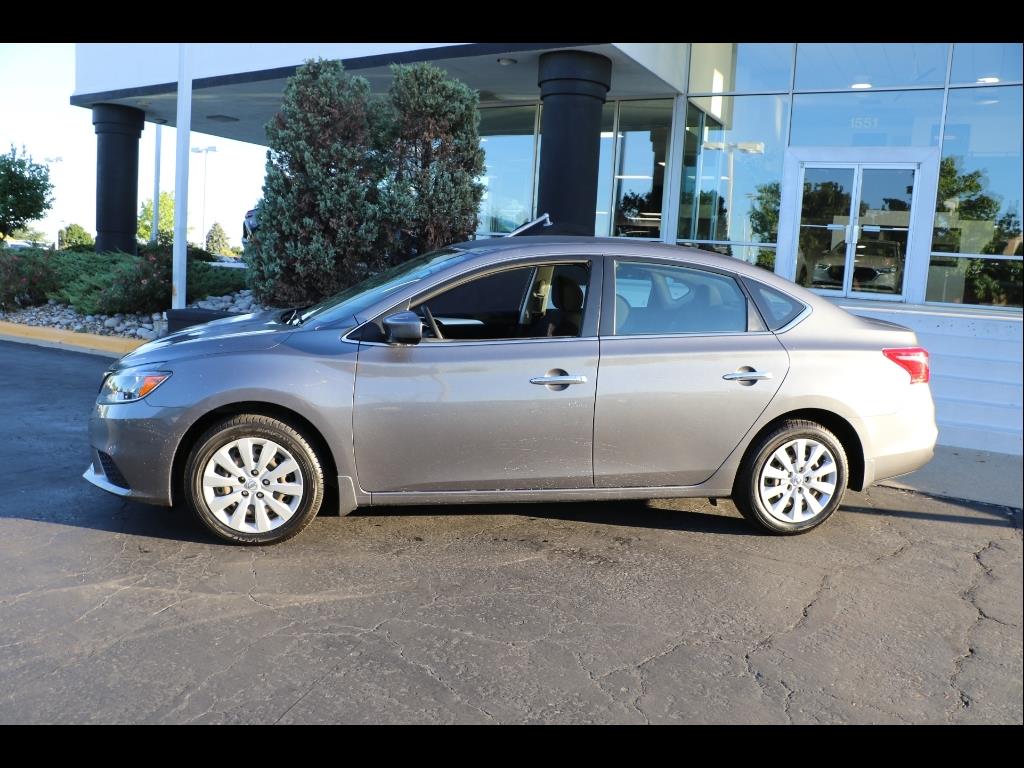 Used 2017 Nissan Sentra S with VIN 3N1AB7AP3HY267608 for sale in Kansas City