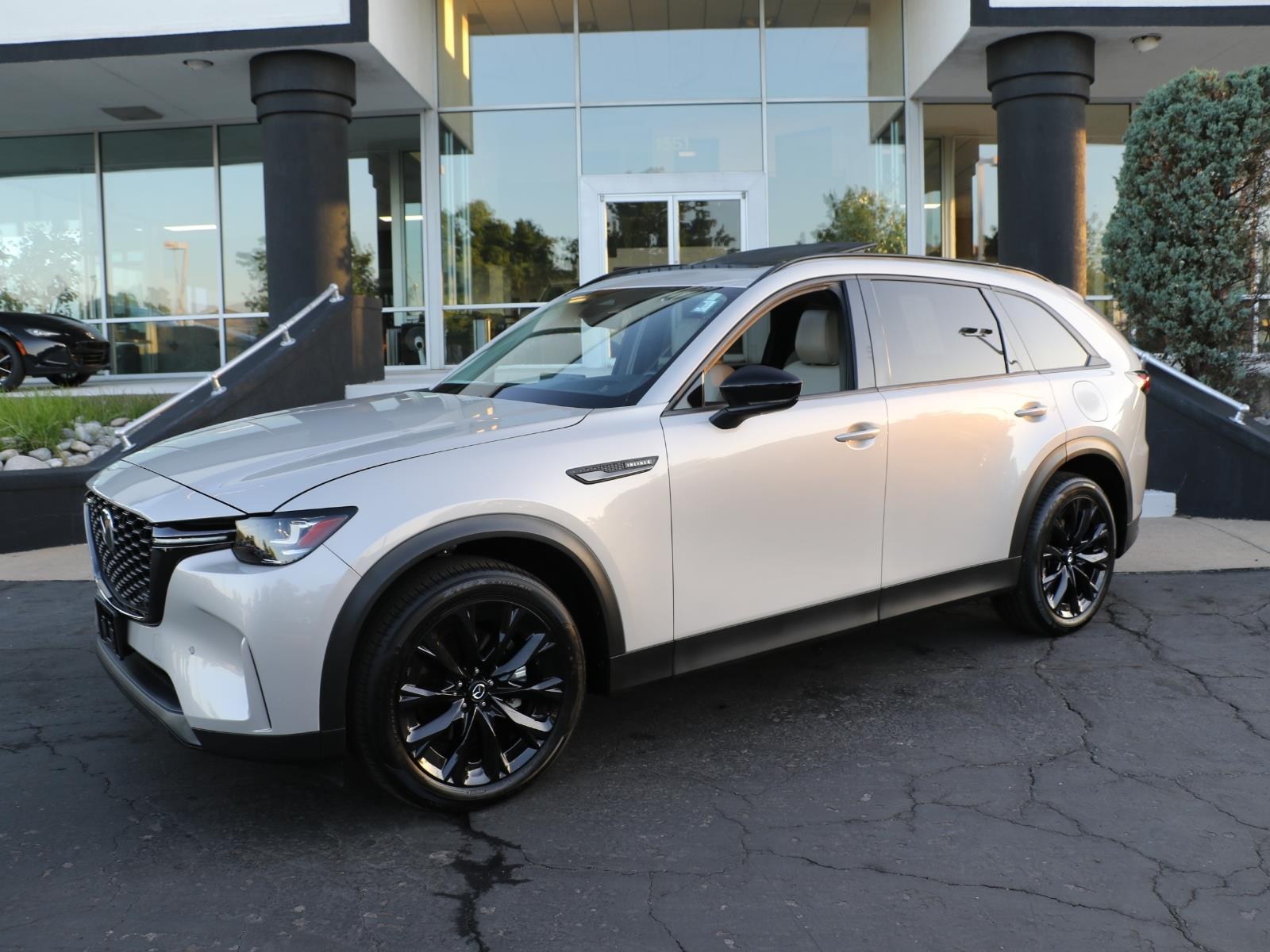 2025 Mazda CX-90's photo