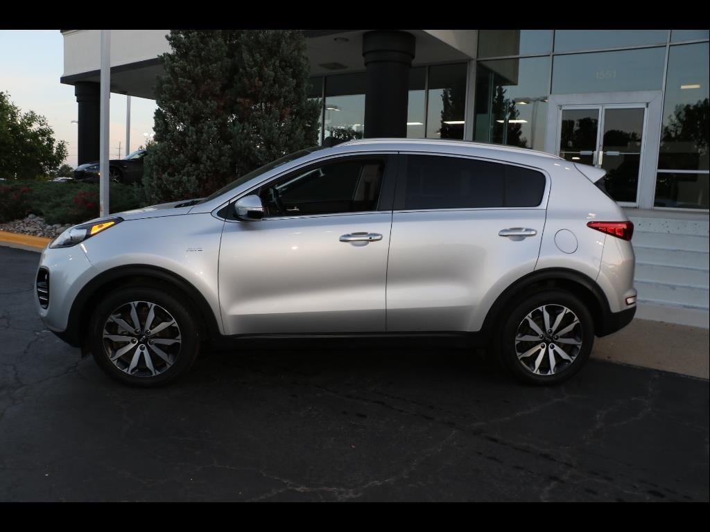 Used 2017 Kia Sportage EX with VIN KNDPNCAC4H7273147 for sale in Olathe, KS