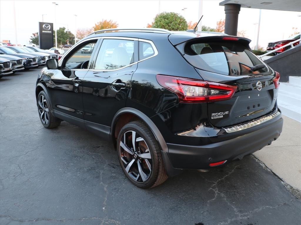 2022 Nissan Rogue Sport SL photo 3