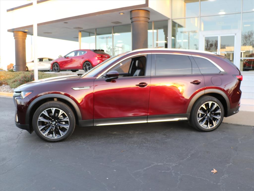 2024 Mazda CX-90 Plug-in Hybrid Premium Plus photo 2
