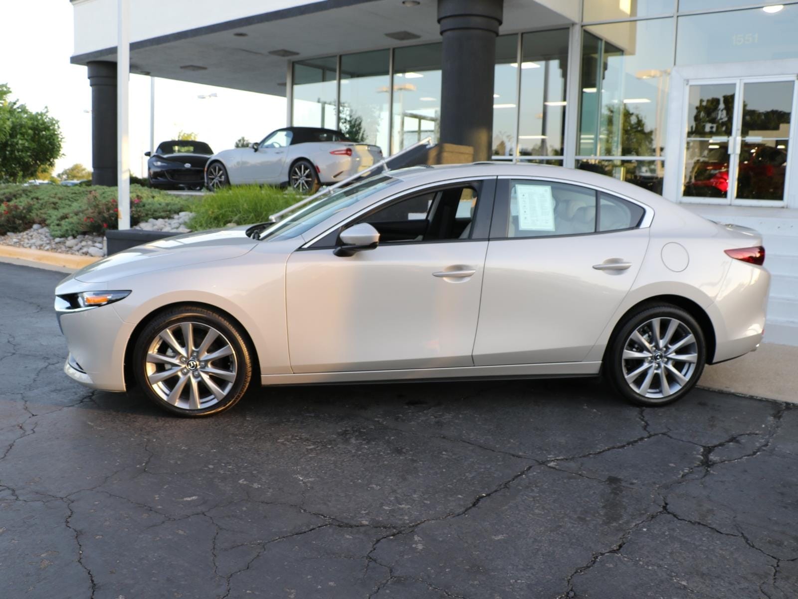 Used 2025 Mazda Mazda3 Preferred with VIN 3MZBPACM9SM478200 for sale in Kansas City