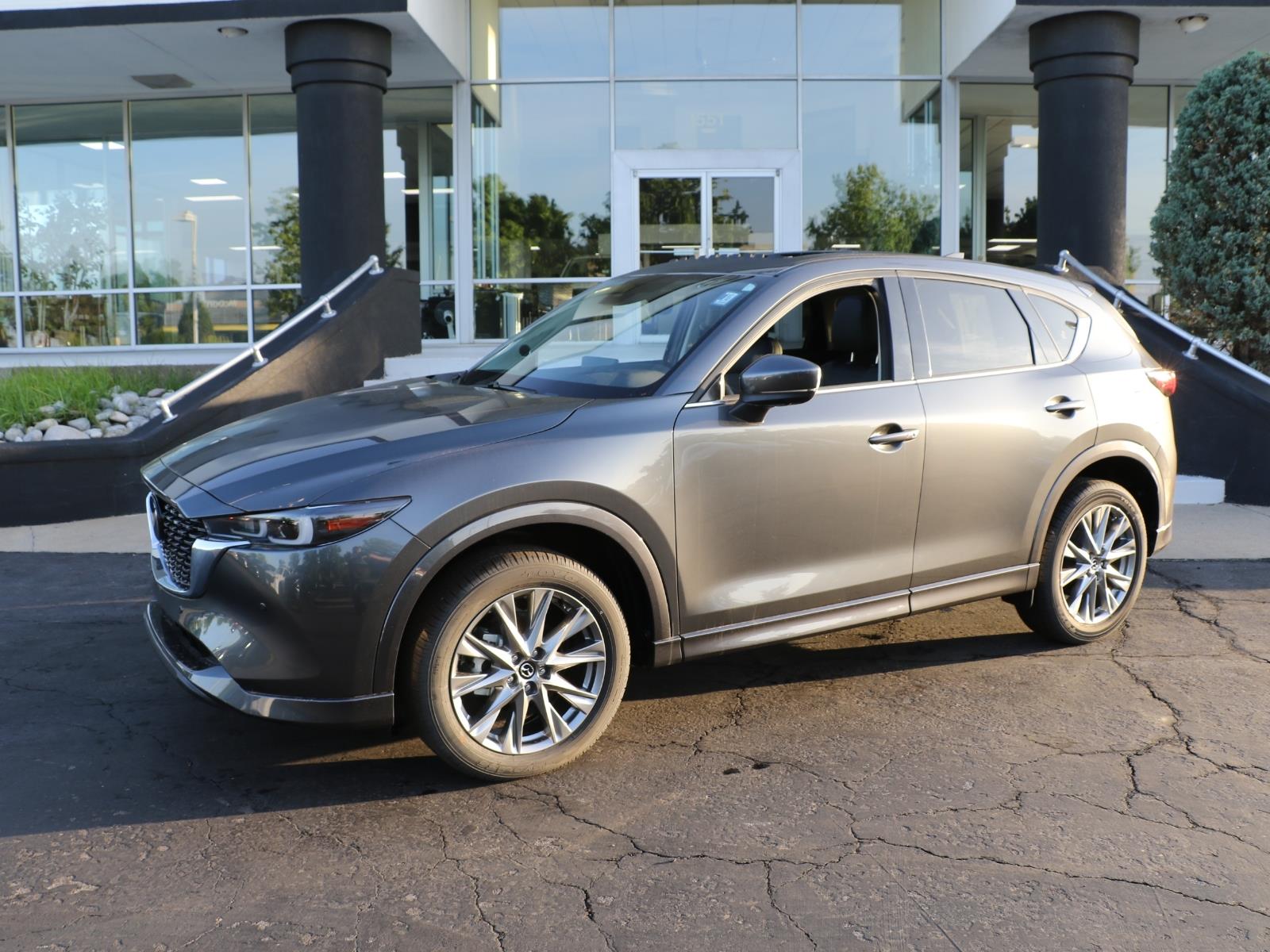 2025 Mazda CX-5 S Premium Plus package Auto AWD's photo