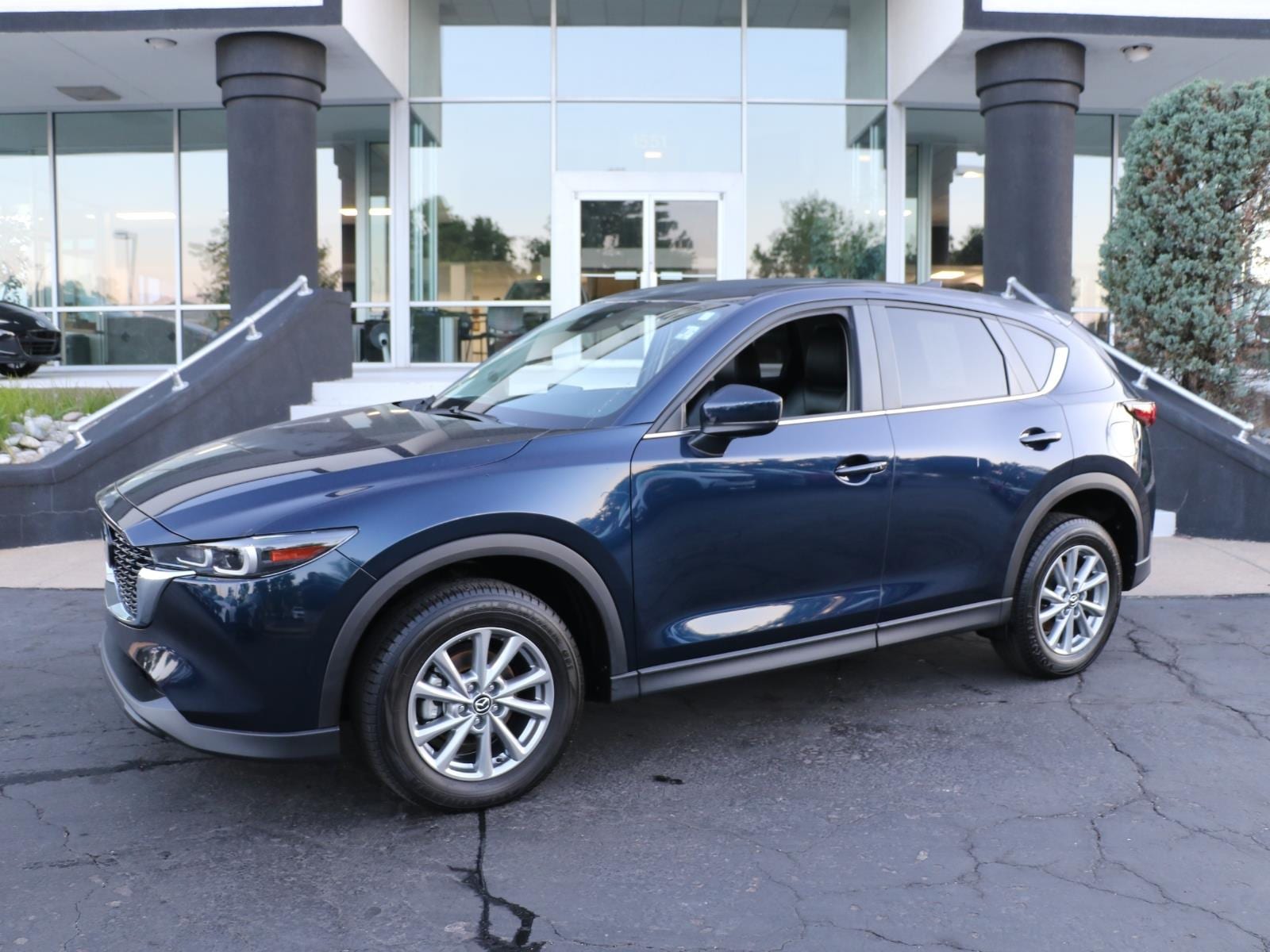 2023 Mazda CX-5 S Select Package Auto AWD's photo