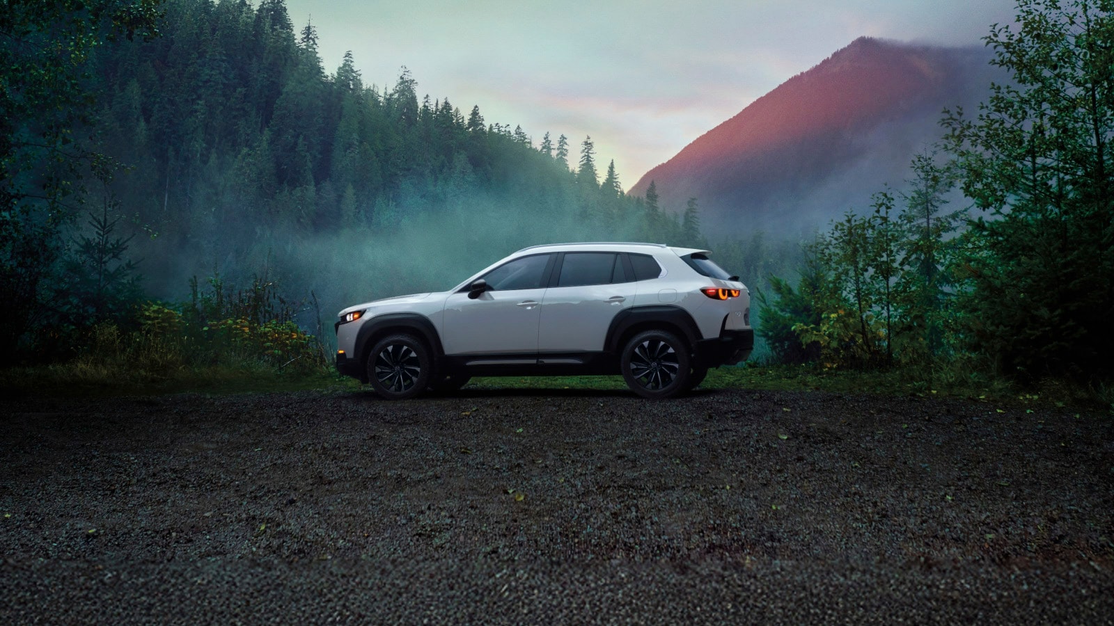 2026-cx-50-hybrid-gallerypreview-image-004.jpg