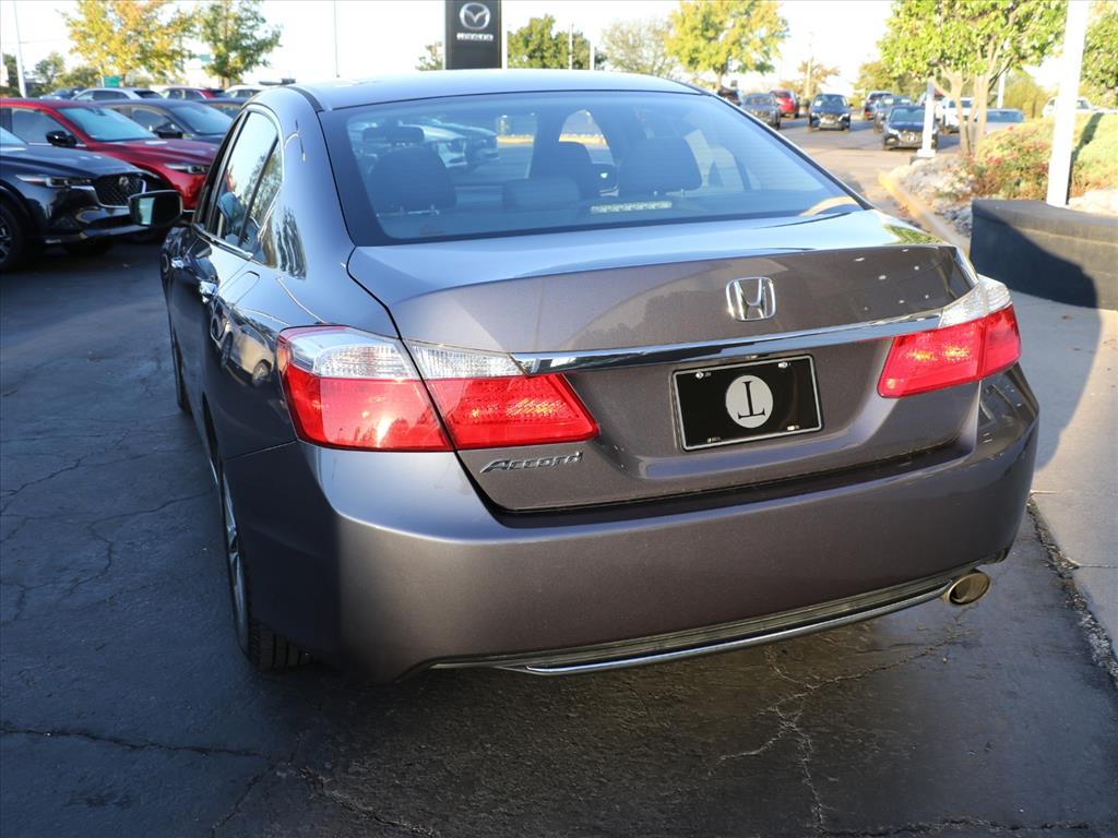 2015 Honda Accord LX photo 3