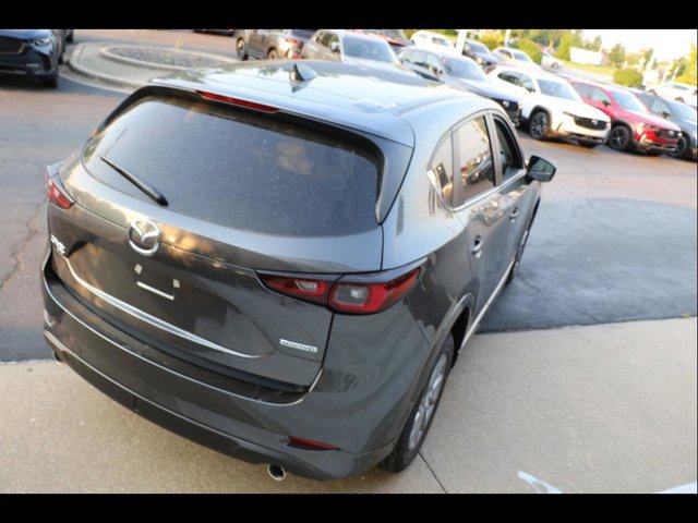 2025 Mazda CX-5 2.5 S Preferred photo 4