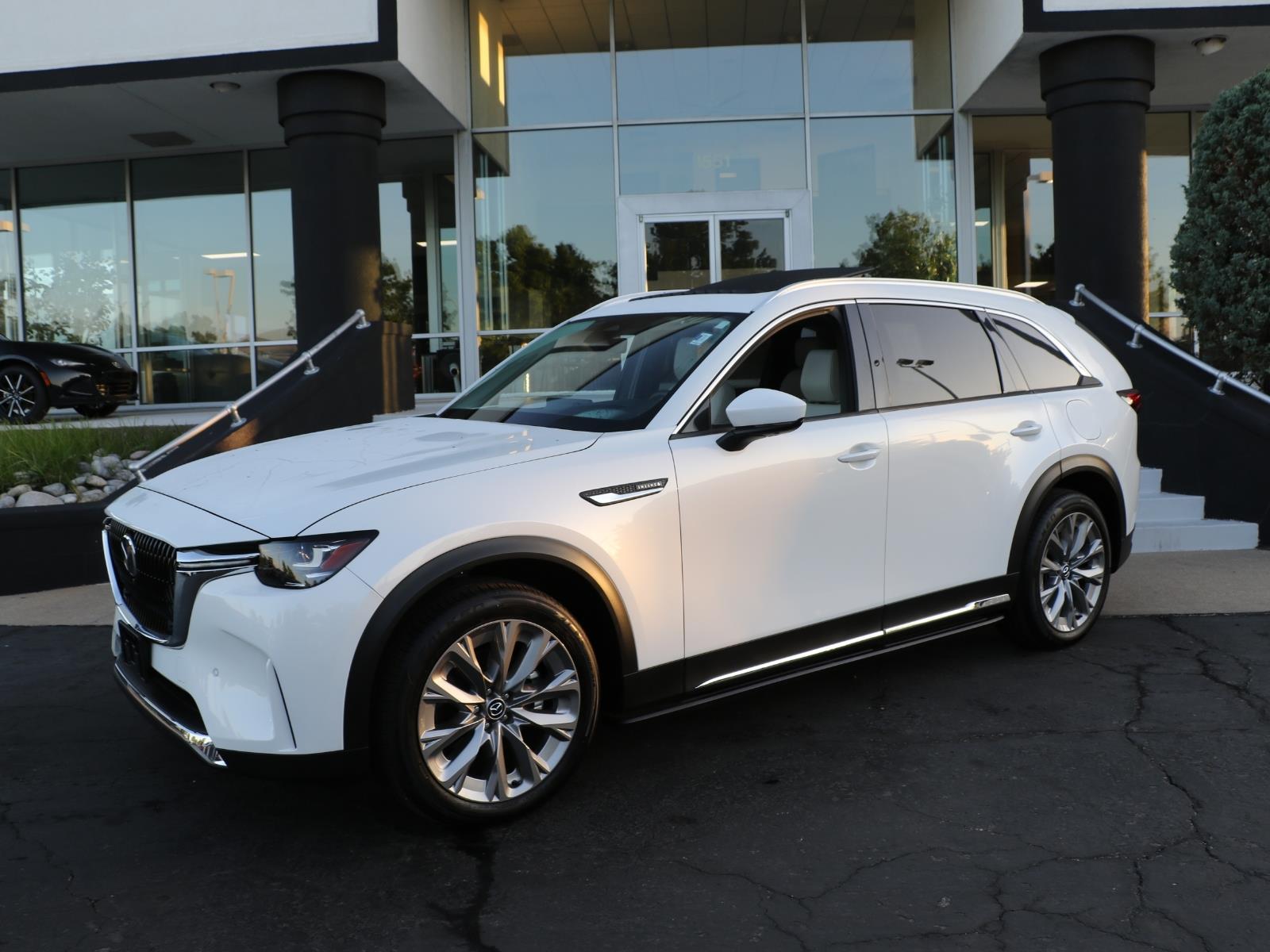 2025 Mazda CX-90's photo