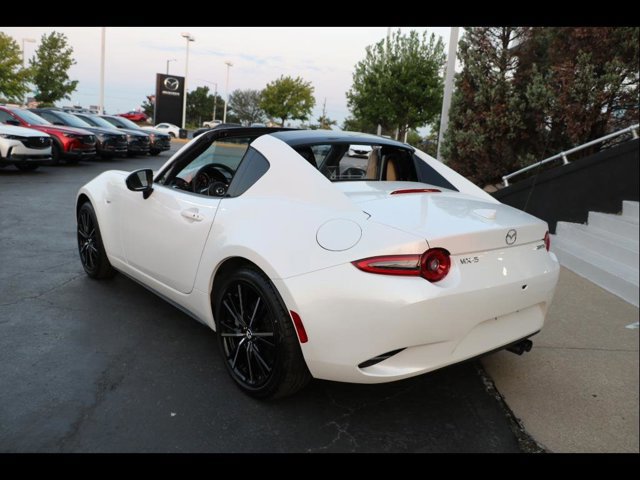 2025 Mazda MX-5 Miata Miata RF Grand Touring photo 3